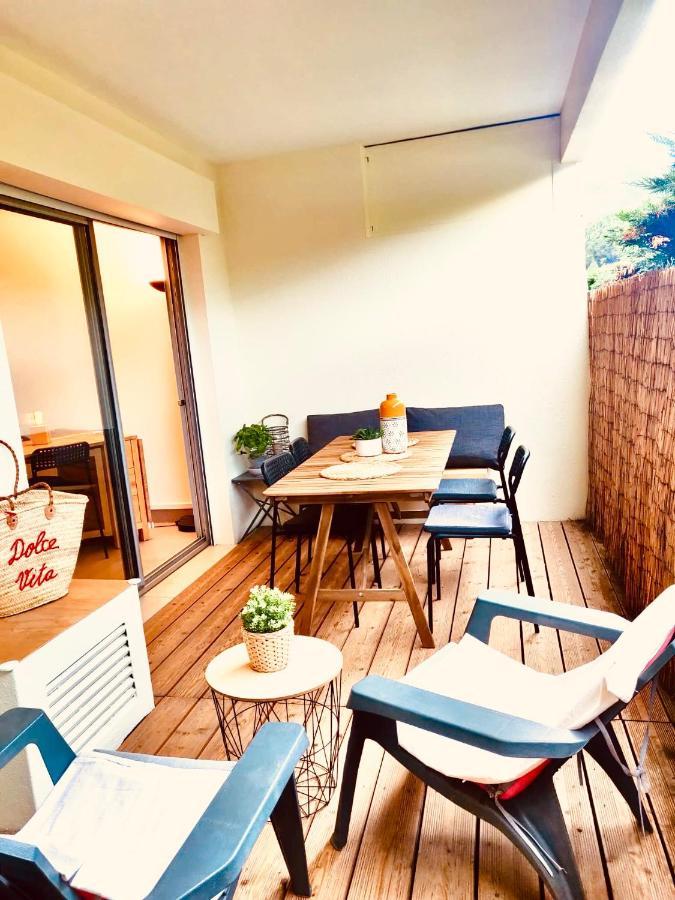 Mandelieu Grand Studio Avec Piscine Et Proche De La Mer 외부 사진